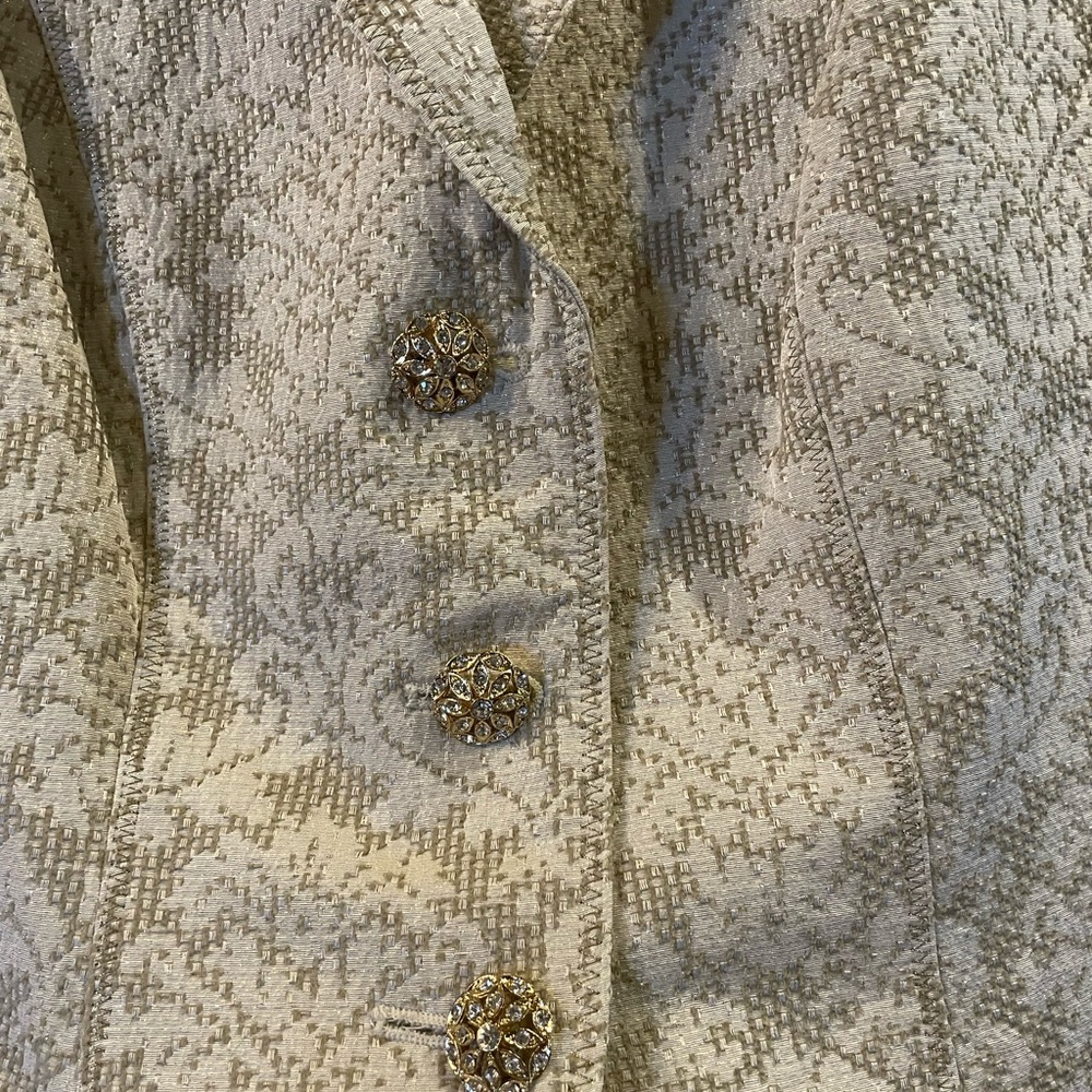 The Limited Cream Textured Women's Blazer - Picture 2 of 5